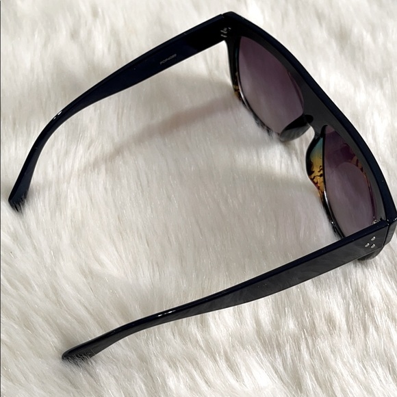 2 for $22 mix Sunglasses - Picture 3 of 5